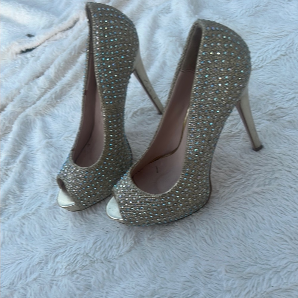 Elegant Gold Peep-Toe Heels